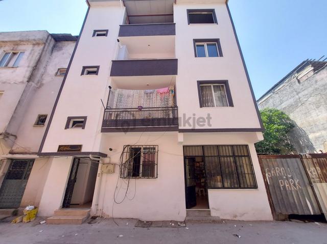 Şirinevler'de Satılık Komple Bina - Tadilatlı & Ulaşım Avantajlı 5