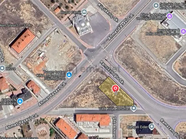 İşyapar'dan Ticari 1825 M² 2 Katlı Köşe Parsel Cadde Üzeri Arsa 2