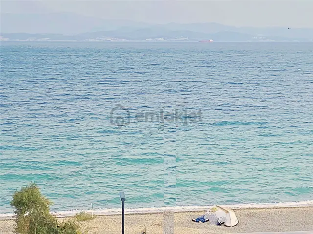 Altınoluk’ta Gültaş Emlak’tan Satılık Tek Tapulu 2 Adet 1+1 | Denize Sıfır | Full Manzaralı 1