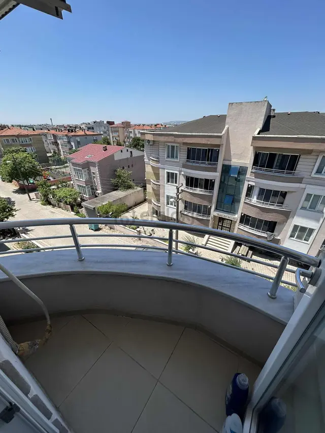 İhsaniye Mah 3+1 Köşe Başı 130m2 Balkonlu Site İçi Satılık Daire 2