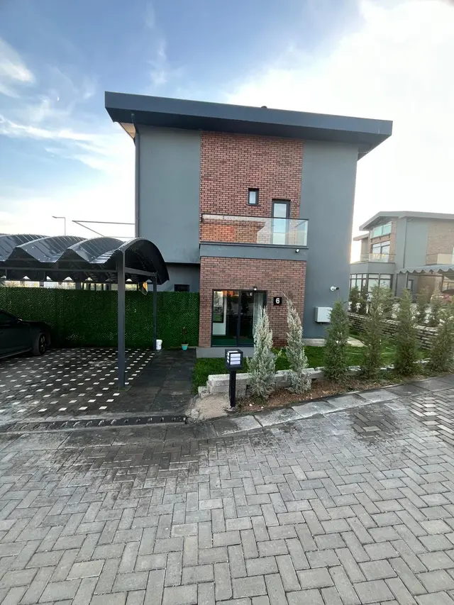 Sahibinden Site İçerisinde Sıfır Lüks Villa 4