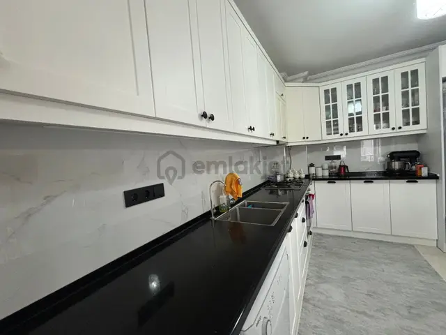 Gülverende Masrafsız İçi Full Yapılı Doğalgazlı Katta 3+1 Daire 4