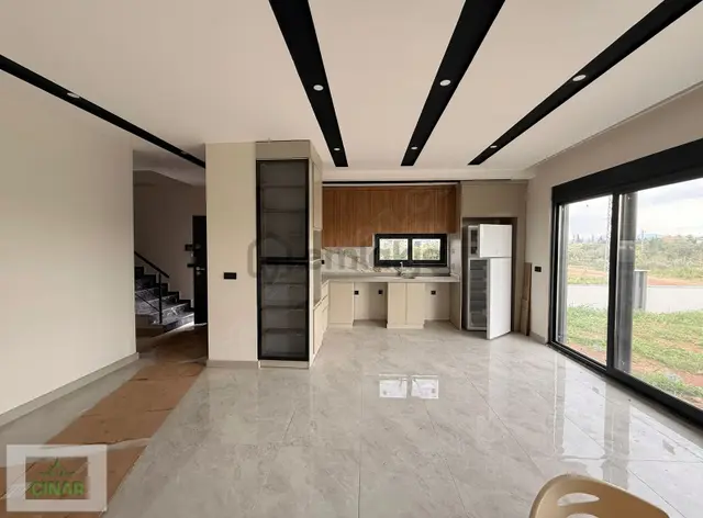 Antalya Çıplaklıda Şömineli Satılık Lüks 4+1 Villa 2