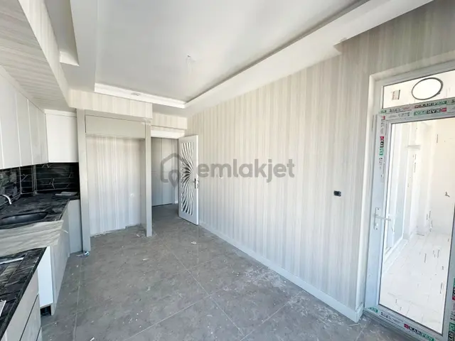Belkız Ortaokulu Çevr. Az Katlı Sıfır Arakat Ultralüx 2+1 Daire 3