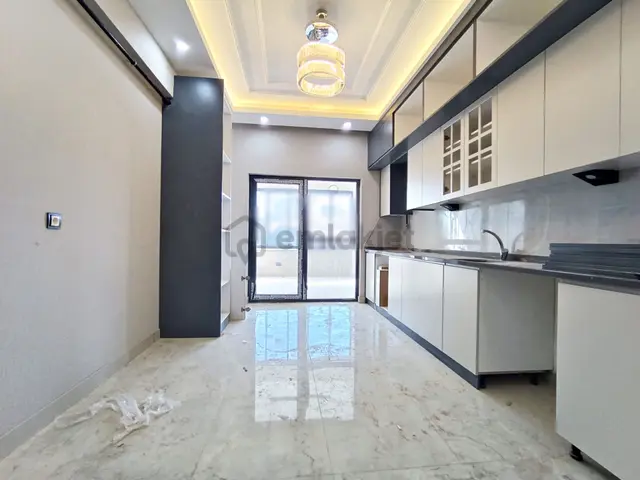 Alpaslan'da Yemek Odalı Geniş Oturum Arayanlara Ulüx 3.5+1 2