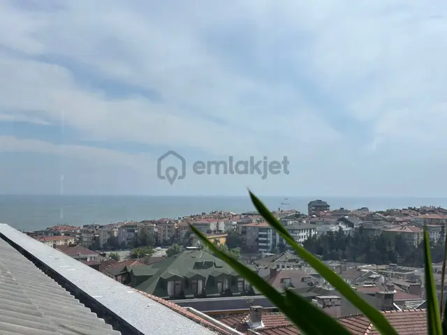 Müslüm Emlaktan Merkezde 5+2 300 M2 Deniz Manzaralı Lüks Dublex