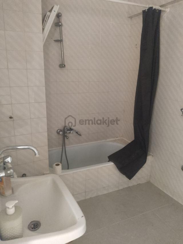 Artenew Emlak'tan Bornova Merkezde Satılık 3 5