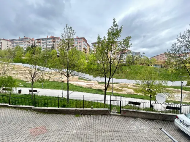 Taner'den Öveçler Vadisi Manzaralı 3+1+kiler Lüks Yapılı G.batı Taner'den Öveçler Vadisi Manzaralı 3+1+kiler Lüks Yapılı G.batı