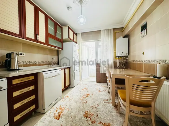 Nam-ak Emlak'tan Fatih Mah. Kilerli Güney Ön Cephe 3+1 Daire 3