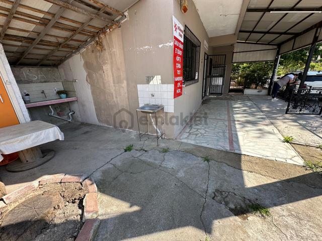 Zeytinköy Mahallesinde Köşe Başında Geniş Cepheli Kiralık Dükkan 3