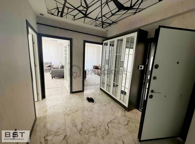 Emirgazi Mh 3+1 135m2 Net Siteiçi Arakat K.otoparklı 3