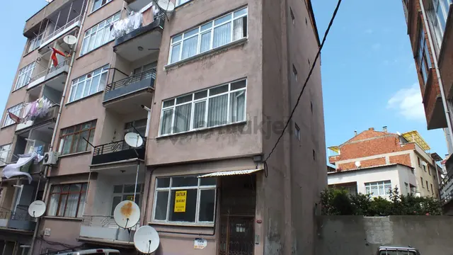 Yenicuma Mahallesi Satılık 1. Kat 135m2 3+1 Daire 1