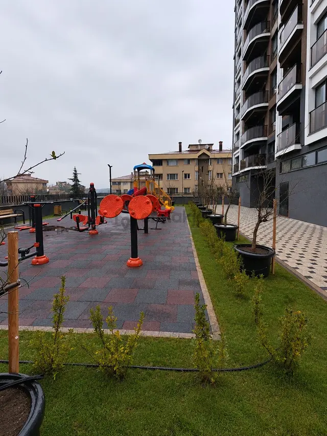 Hürriyet Mahallesi Caddeland Kapalı Otoprklı Ebv Banyolu 3+1 Boş 5