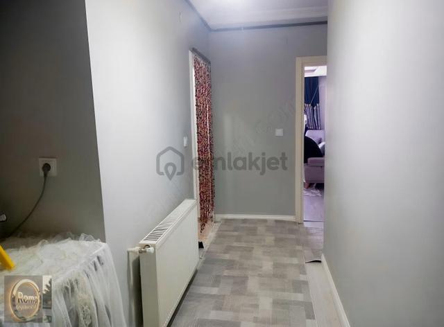 Roma' Dan Cerrah' Da Cadde Üzeri Satılık Daire 5