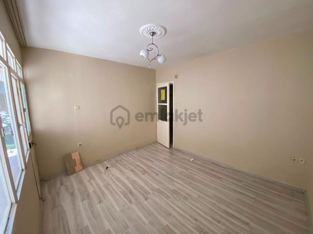 Acill Konak Toros M.akif Mahallesinde 2+1 75m2 Ayrı Mutfak Arakat Satılık Daire 4