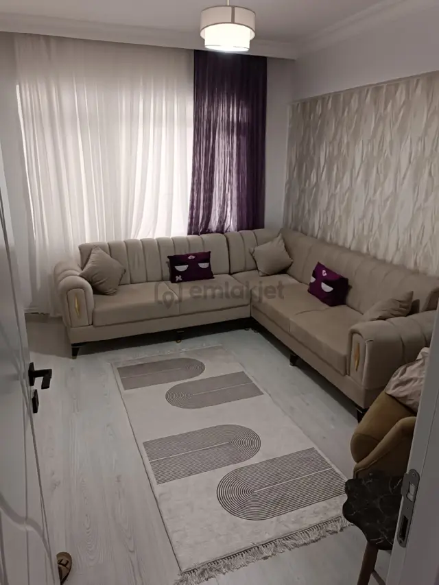 Kantarda Cadde Üstü Acil Satılık 3+1 Arakat Daire 4
