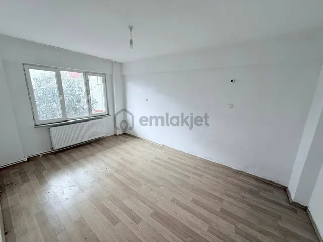 Pak Yapıdan Satılık 3+1 Dogalgazlı Daıre 5