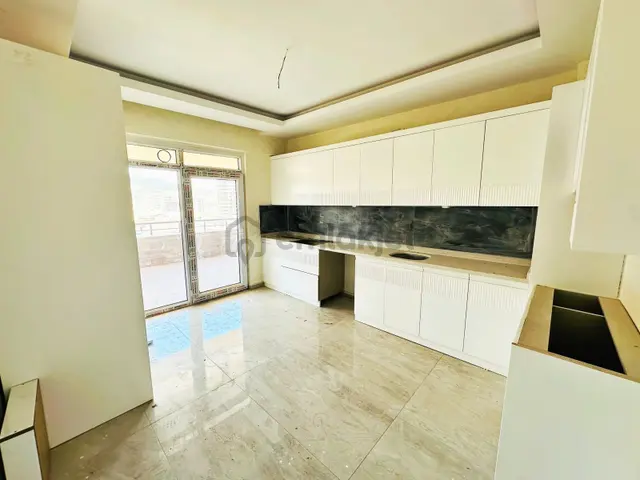 Göktürk'te Aktif Bölgede Aydnlık Geniş Yerden Isıtmalı 2+1 Daire 3