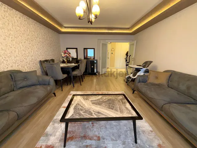 Nam-ak Emlak'tan Full Yapılı Şehir Manzaralı 4+1 Site Dairesi 3