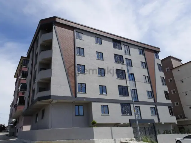 Onay 'dan Çerkezköy Fatih Mh. Hastane Yakın Sıfır 1+1 Daire 4