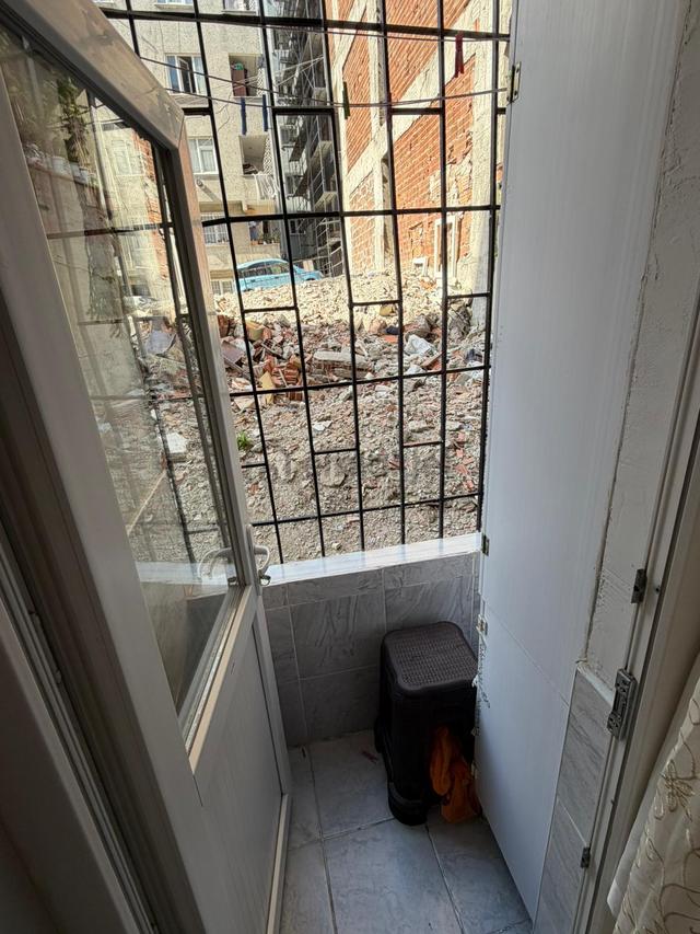 Bahcelievler Hürriyet Mah 2+1 Yuksek Giriş Kredıye Uygun Kat Mülkiyetli Satılık Daire 4