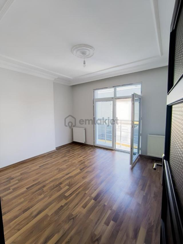 Atakum Cağaloğlu'nda Ulaşıma Yakın Geniş Kiralık 3+1 Daire 5