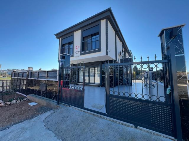 Didim'de 5+1 Havuzlu Tam Müstakil Eşyalı Lüks Villa 3
