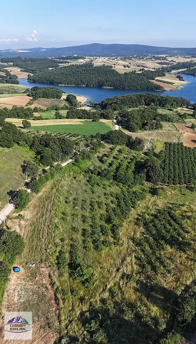 Güven Mahallesi'nde Reisler Göleti Manzaralı 946 M² Arazi ! 3
