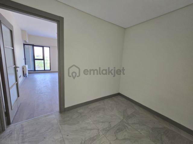 Halice Yakin Emlak Konut , Kiralık 2+1 Kapalı Mutfak Sıfır Daire 4