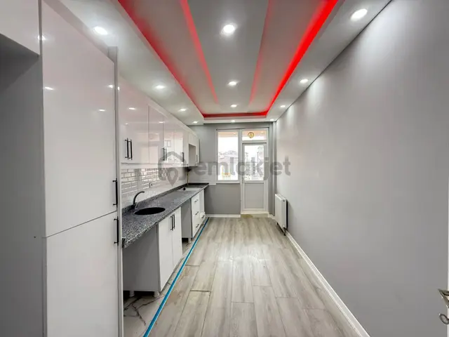 Mer-pa İnş*** Gültepe Mah'de/ Acil Satılık / İskanlı Kombili 3+1 3