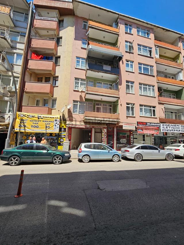 Tarcanlardan İzmit Merkez 70m2 Satılık Dükkan 1