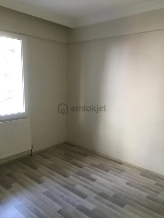 Özer Emlaktan Adliye Civarı 3+1 4