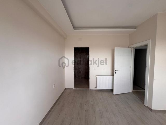 Akdeniz Mahallesi Yeni Bina Geniş 2+1 Deniz Manzaralı Ebeveyn Banyolu 2