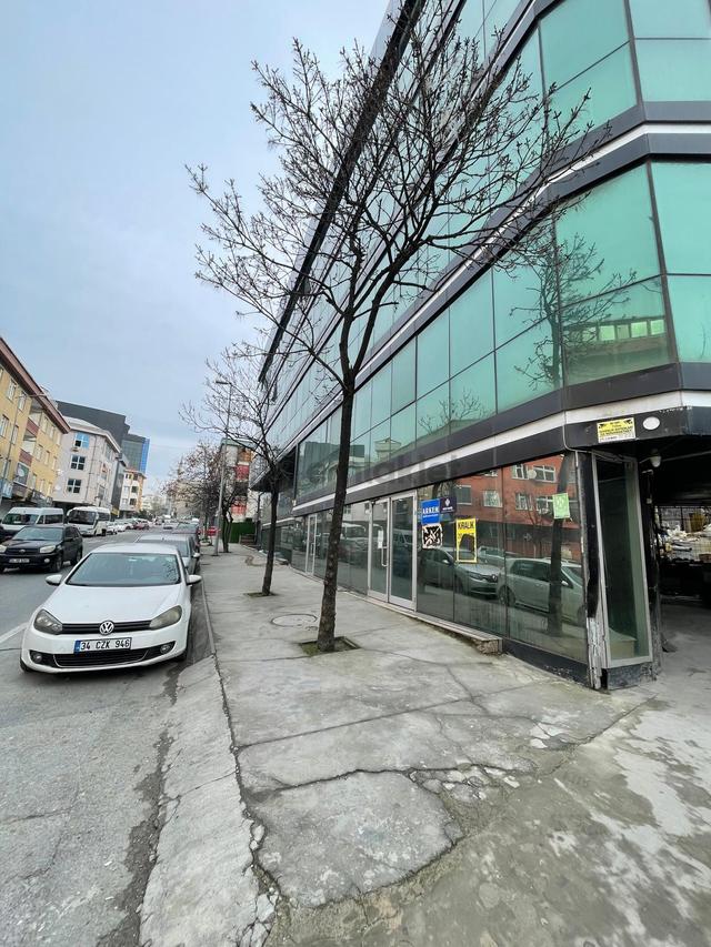Kiralık İki Kat İş Yeri Düz Giriş Ve Alt Katı 900 Metre Kare Mahmutbey Mahallesi 3