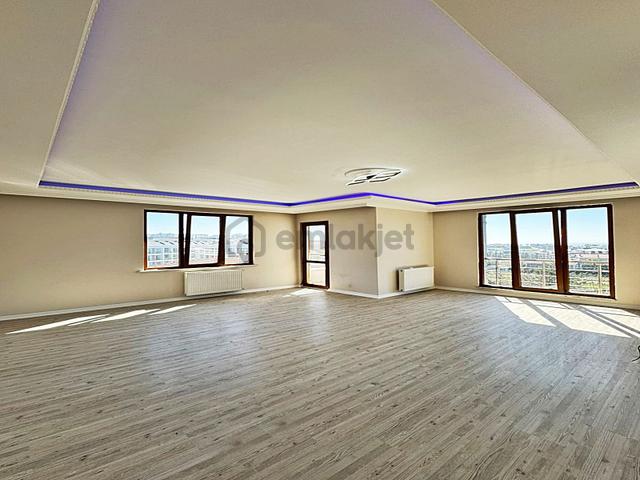 Cadde34 Yapı'dan Beylikdüzü Sahil'de 4+2 Asansörlü 3 Katlı Binada Sıfır Krediye Uygun Dubleks Daire 4