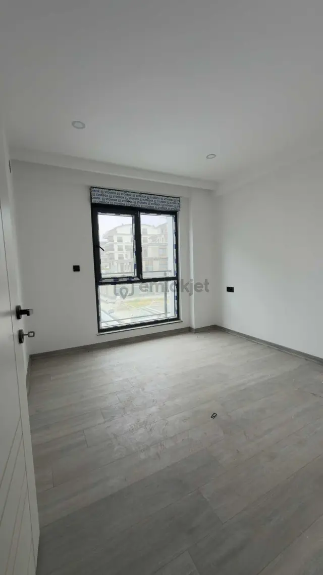 Havuz Manzaralı 2+1 Satılık Daire 3