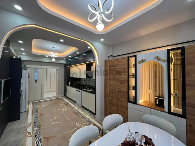 Fıstıklık'ta Arakat Yerden Isıtma Geniş Oturum U.lüx 3.5+1 Daire 3
