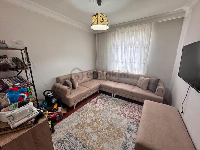 **fırsat Dairesi ** 3+1 Cadde Üzeri Katta Ön Cephe Satılık Daire 5