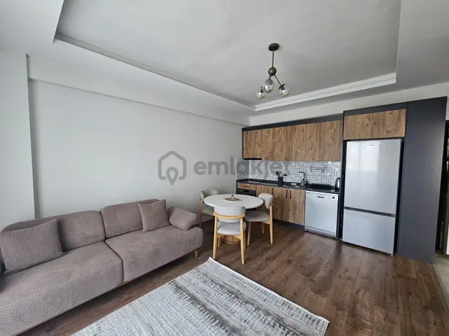 Karınca'dan Yazlık Bölgede Full Eşyalı Havuzlu 1+1 Kiralık ! 2
