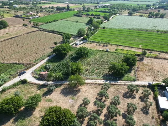 Hb'den Satılık Bahçe, Köşe Konumda Müstakil Tapulu Etrafı Çevrili 3