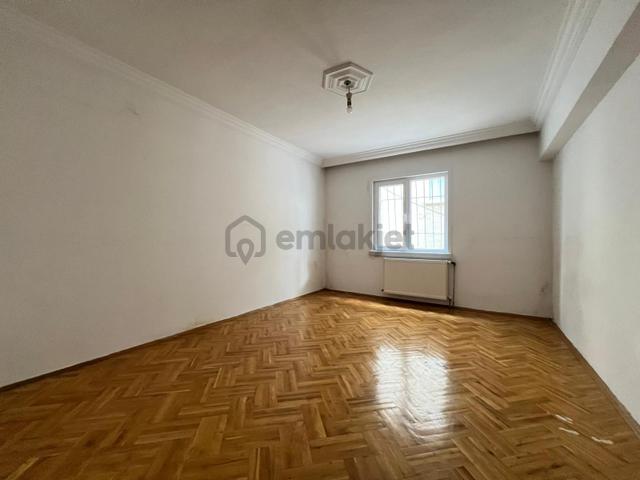 Engin Emlak'tan Merkezi Konum'da Geniş Masrafsız 3+1 Kiralık 5