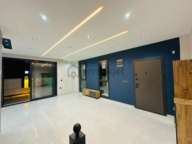 Didim Sağturda Kendine Ait Havuzlu Akıllı Sistem Geniş Bahçeli Villa 3