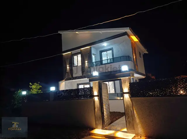 Yeniçiflikte Ultra Lüks Vila Toprak İnşaat