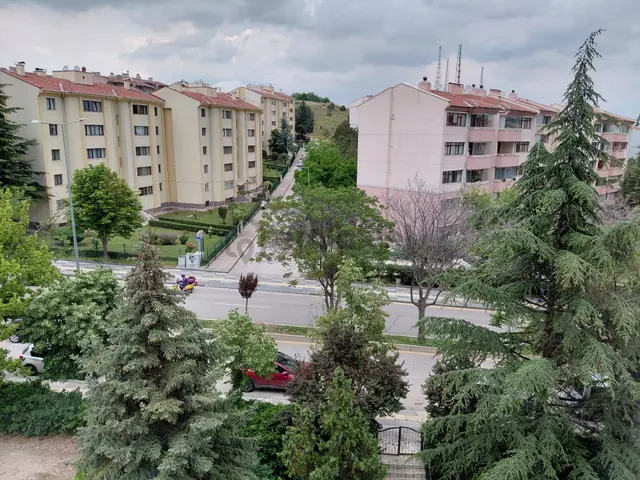 Çayyolu Konutkent Satılık 3+1 110m^2 Yapılı Daire 3