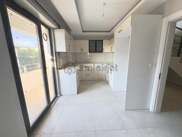 Başiskele Merkez'de Yeni Binada Kiralık 3+1 Dubleks Daire 5