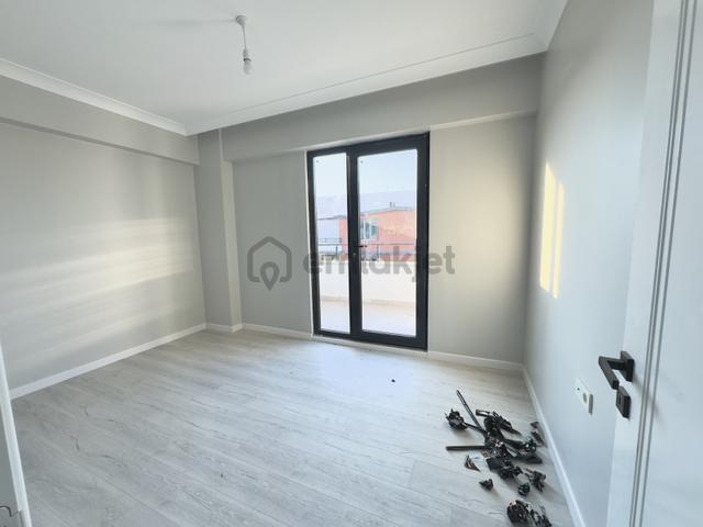 Başiskele Merkez'de Yeni Binada Kiralık 3+1 Dubleks Daire 4