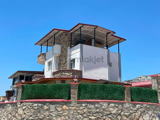 Deniz Manzaralı Köşe Konum Özel Havuzlu 4+1 Villa 3