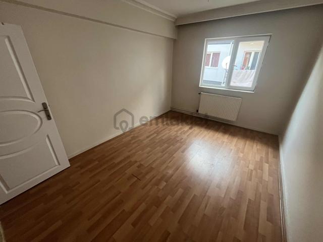 Gata Yakını Kiralık 3+1 En Üst Kat Çift Balkon Daire 3