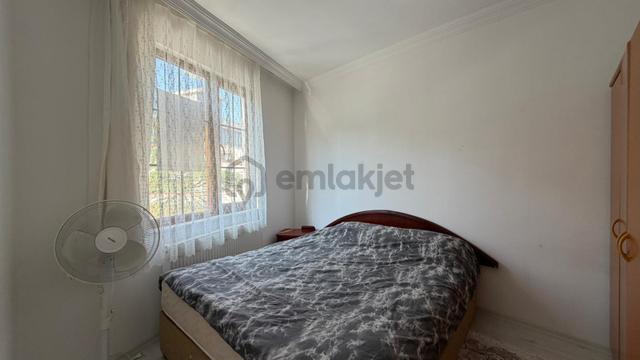 Cumhuriyet Mh İl Emniyet Binasının Sokağında Kiralık Eşyalı 1+1 5