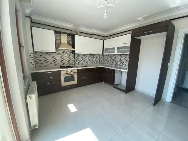 Gölcük Hisareyn'de Site İçi 4+1 Kiralık Bahçe Dubleks Gölcük Hisareyn'de Site İçi 4+1 Kiralık Bahçe Dubleks